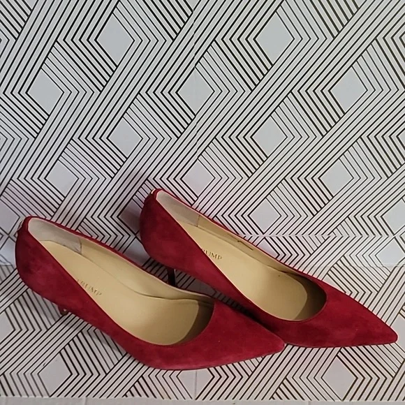 Ivanka Trump Red Suede Women's Shoes - Picture 4 of 10